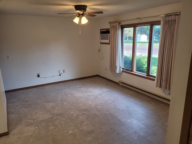LIVING ROOM - 1101 W Elm Ave