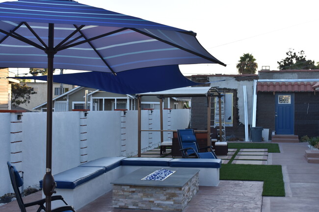 Patio/Common area - 4042 Swift Ave