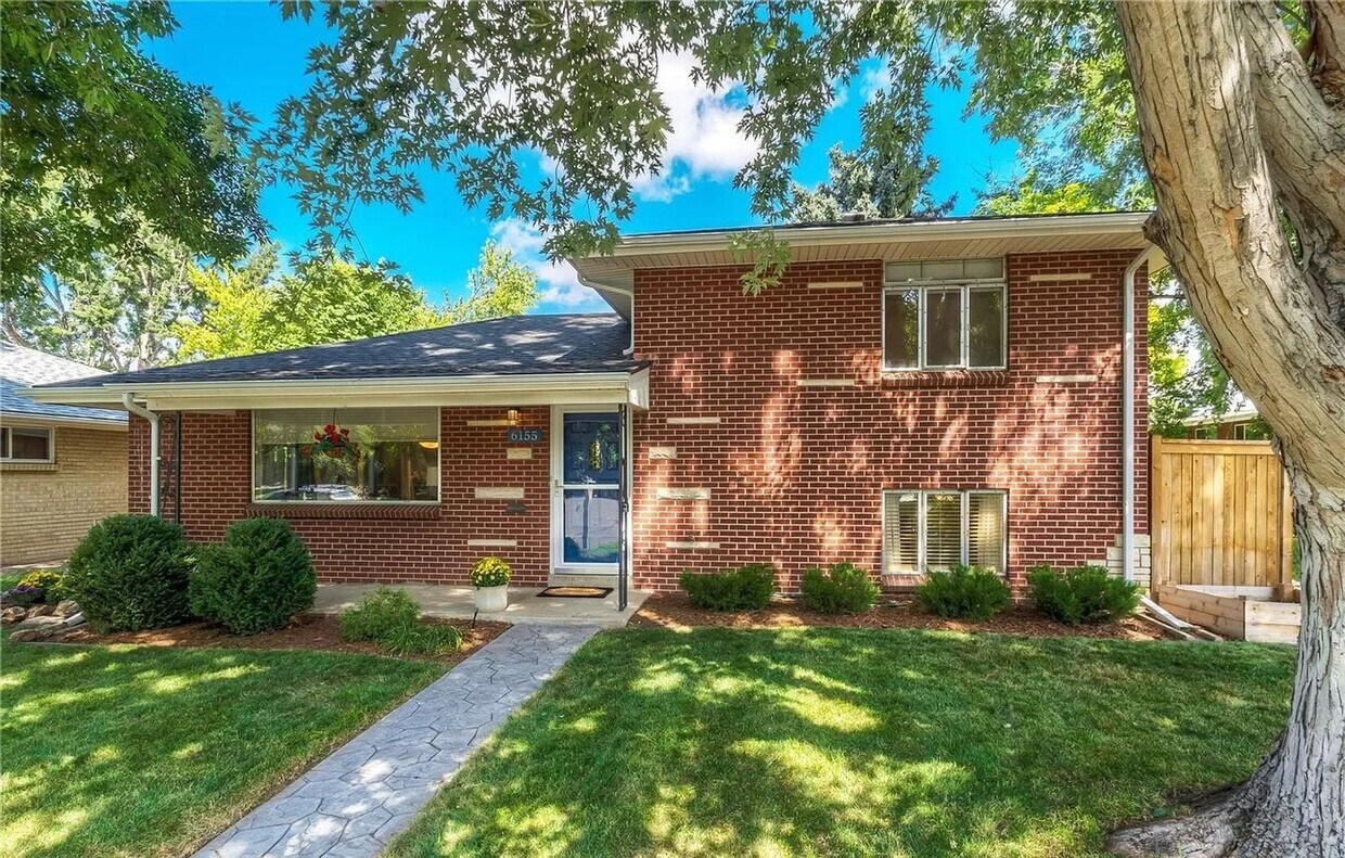 Stunning 3 Bed/2 Bath TriLevel Home in Wh... House Rental in Wheat