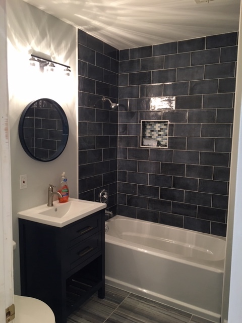Bathroom - 446 Martin St SE
