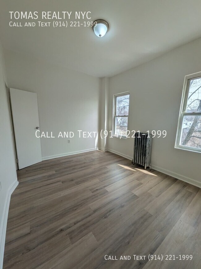 Building Photo - 26 Vineyard Ave