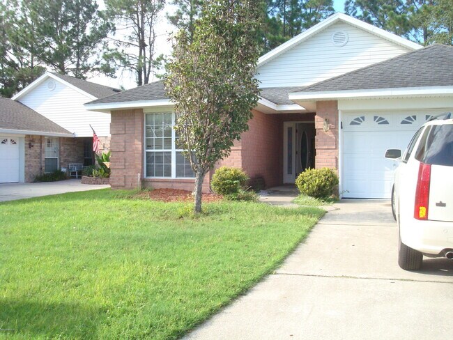 Foto del edificio - 7501 Cliff Cottage Dr