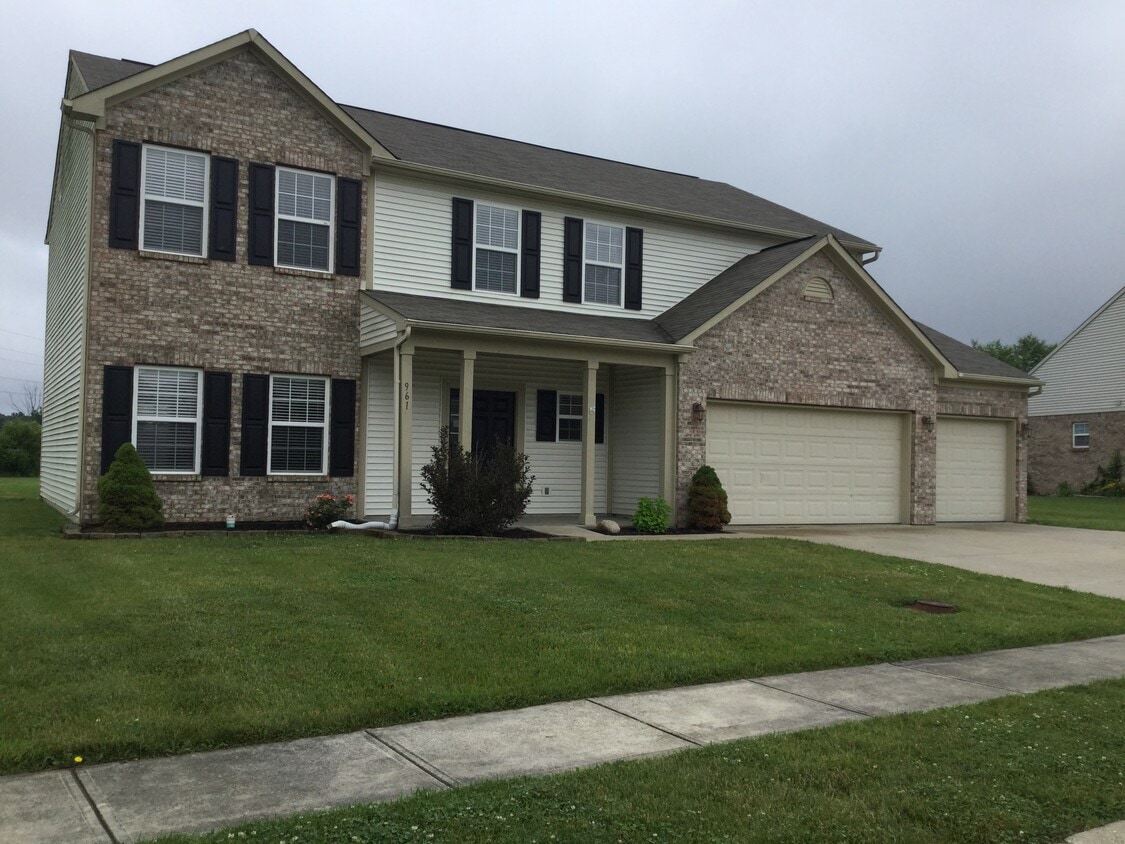 961 Farmington Trail House Rental in Brownsburg, IN