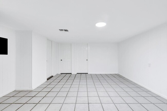 Foto del edificio - 1122 Oakridge Ln