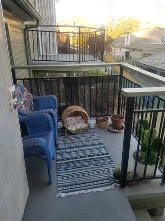 Foto del edificio - 507 Rose Ave