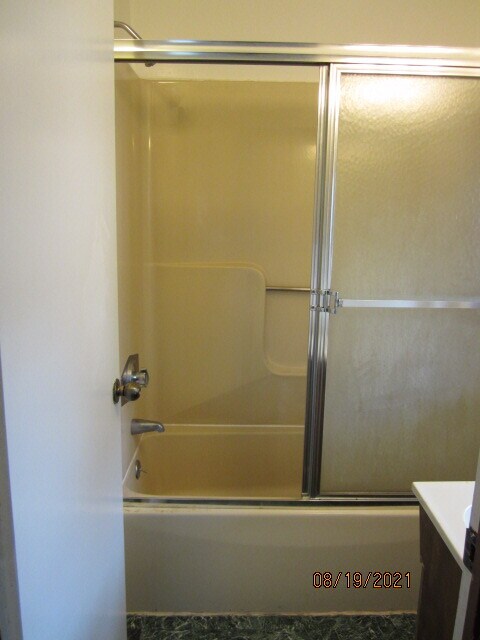 Bathroom - 360 High St