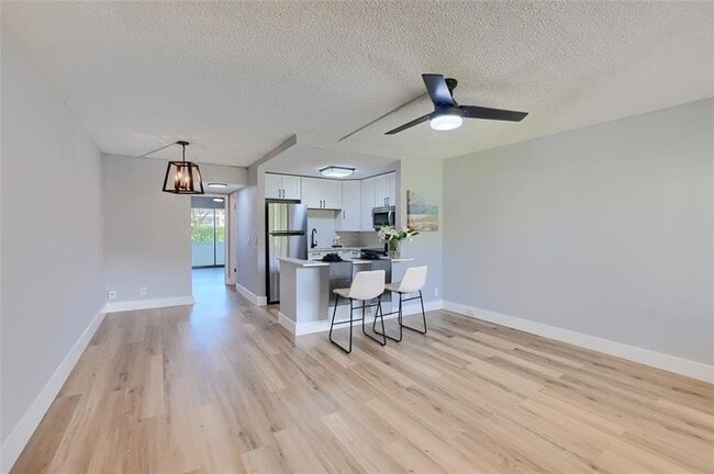 Building Photo - 134 Dorset Dr