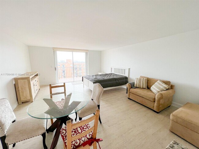 Foto del edificio - 1470 NE 125th Terrace
