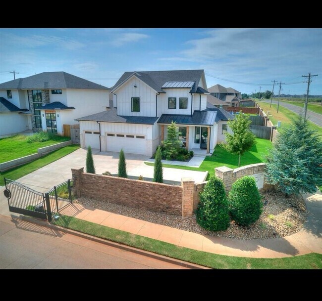 Building Photo - Gated Community - Beautiful, Spacious Home...