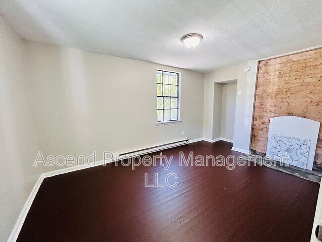 Building Photo - 3503 Dodson Ave