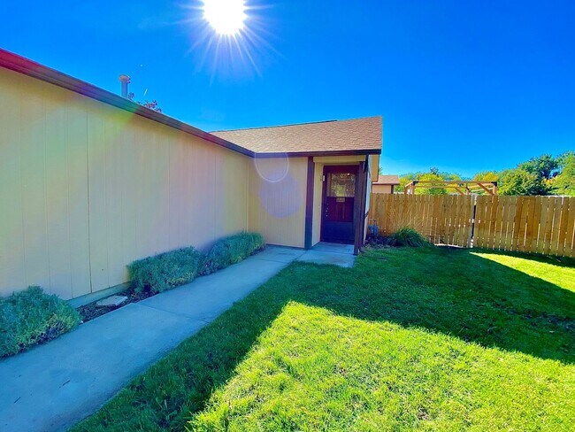 Foto del edificio - 1305 E Boise Ave