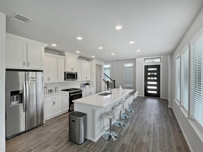 Building Photo - 936 Azul Lagoon Dr