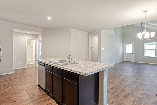 Foto del edificio - 14036 Silver Falls Ct