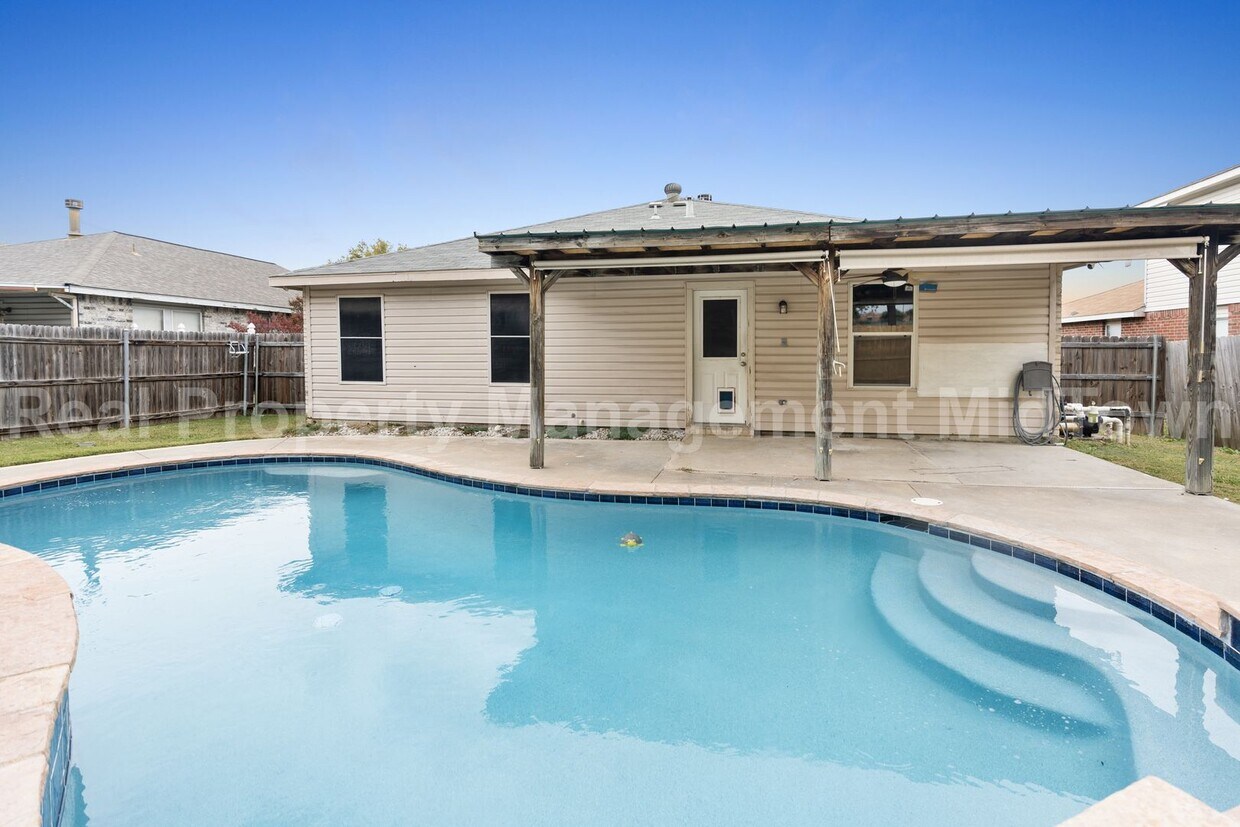 Beautiful 3 - Bedroom Home with pool in Ar... - Beautiful 3 - Bedroom Home with pool in Ar...