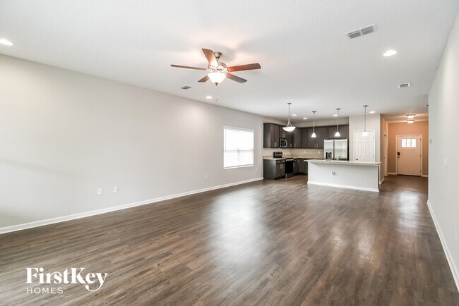 Building Photo - 10133 Mc Laurin Rd