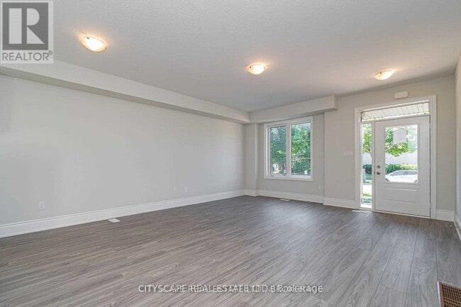 Building Photo - 565 Wedgewood Dr