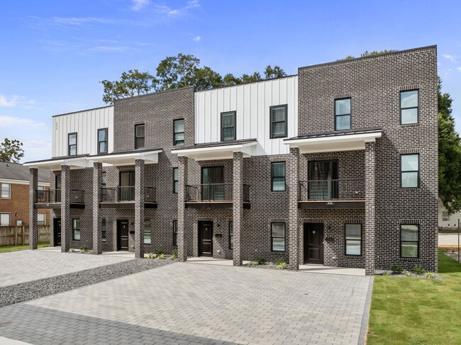 Photo - 113 E 9th St (Greenville, NC) Townhome