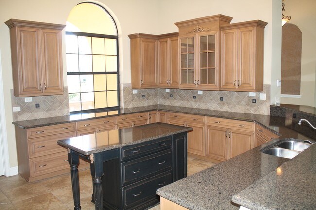Foto del edificio - 2910 SE 27th Ct