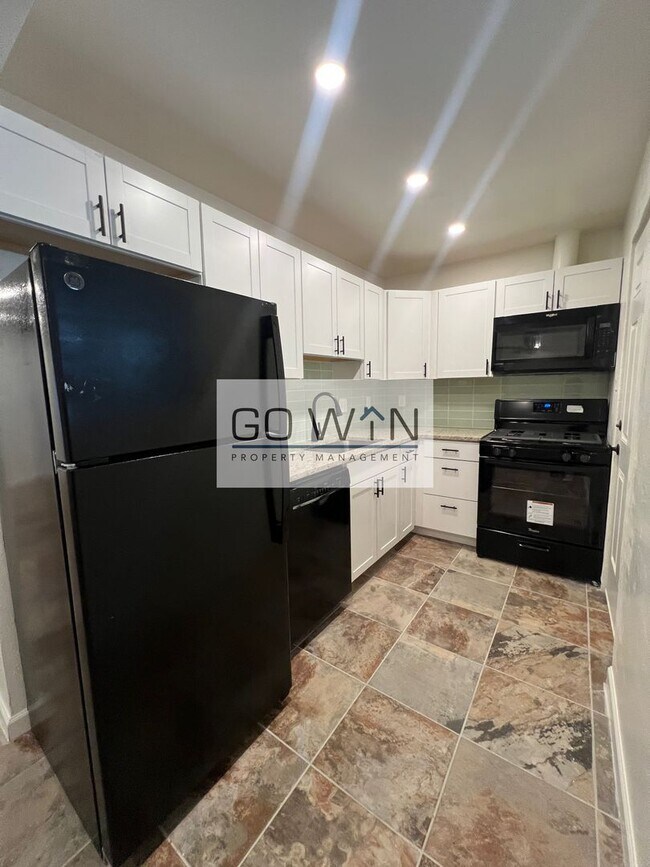 Foto del edificio - 1502 E Highland Ave