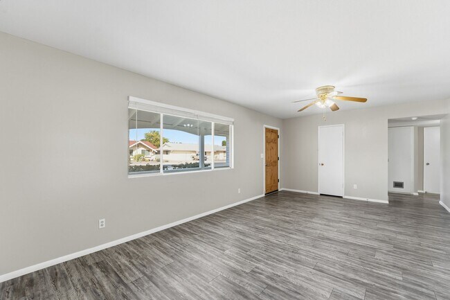 Building Photo - Comfortable 2-Bed Sun City Retreat with Vinyl Flooring & Fresh Paint