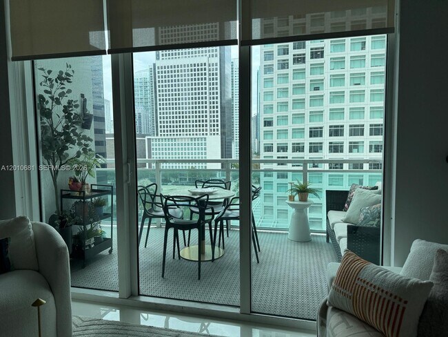 Building Photo - 951 Brickell Ave