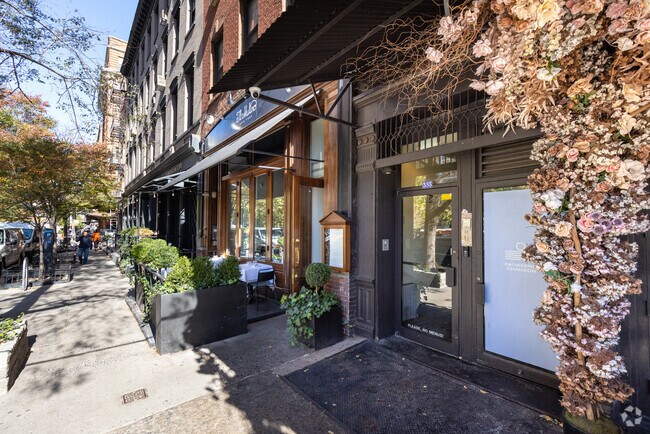 Entrance - 355 Greenwich St