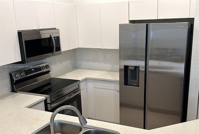 Foto del edificio - 1736 Aspen Ln