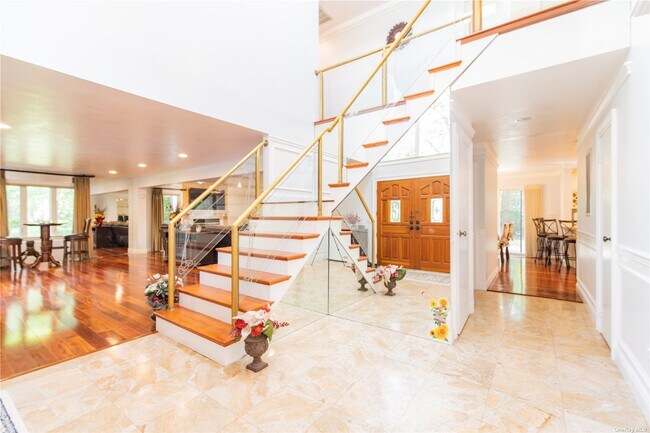 Foto del edificio - 12 Bolton Dr