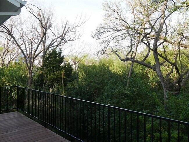 Foto del edificio - Gorgeous, Contemporary Condominium in The ...
