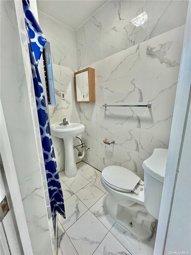 Foto del edificio - 136-47 58th Ave