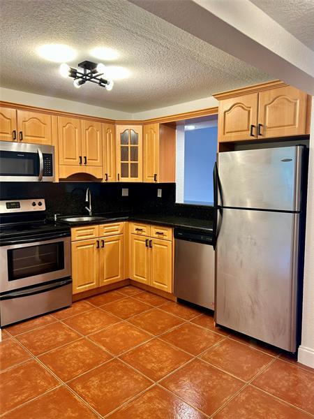 Foto del edificio - 6175 NW 57th St