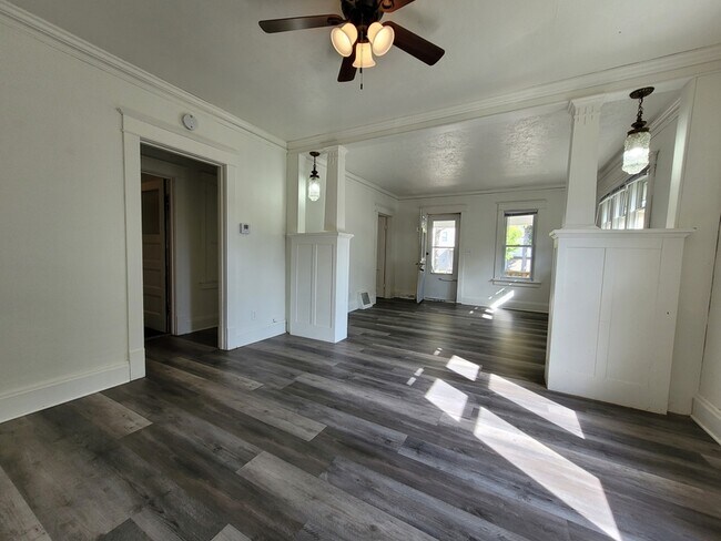 Foto del edificio - 909 N Drew St