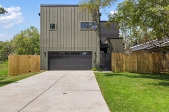 Building Photo - 1420 Primrose St