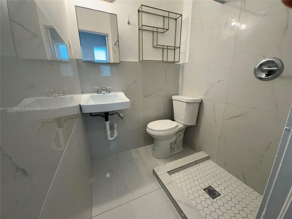 Foto del edificio - 480 SW 10th St