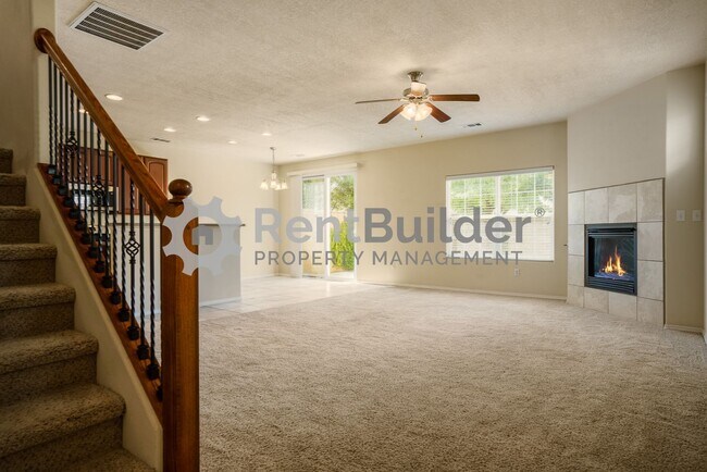 Building Photo - *** LEASE PENDING *** Please apply at your...