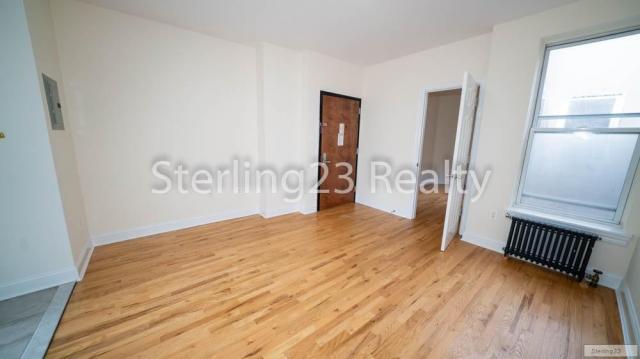 Building Photo - 3 bedroom in Flushing NY 11377