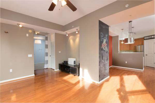 Sala de estar Desea En - 1390 Kenyon St NW