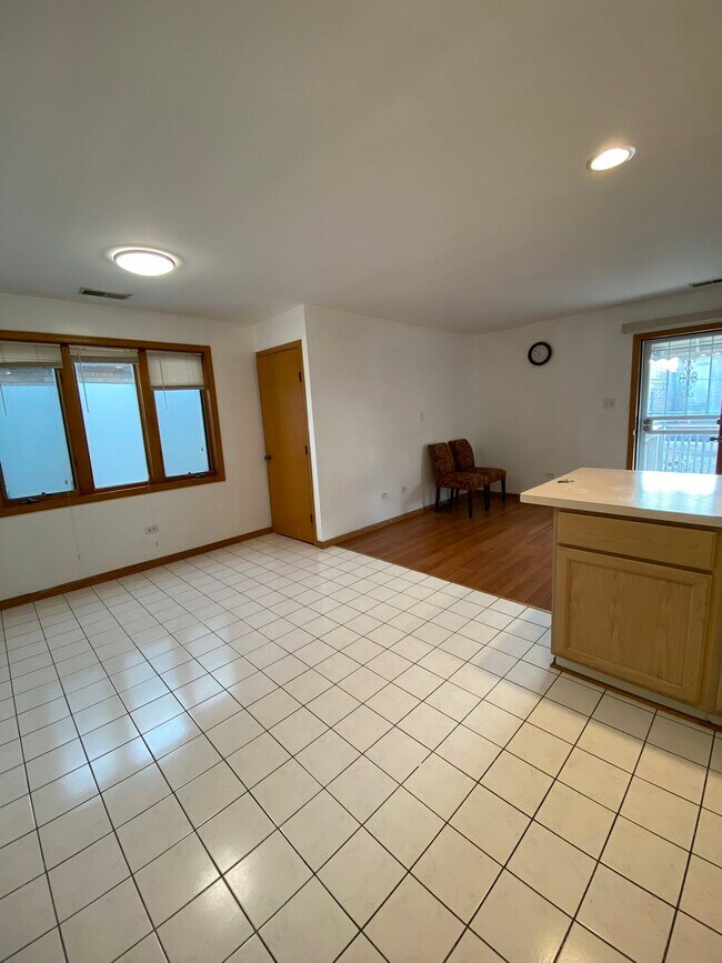 Foto del edificio - 2628 S Emerald Ave