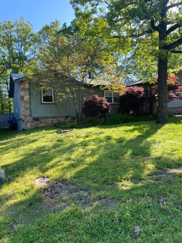 Primary Photo - 10 Kingspark Dr