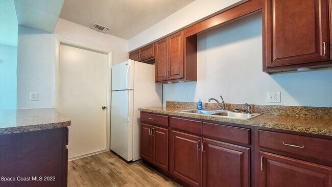 Foto del edificio - 1354 Westover St