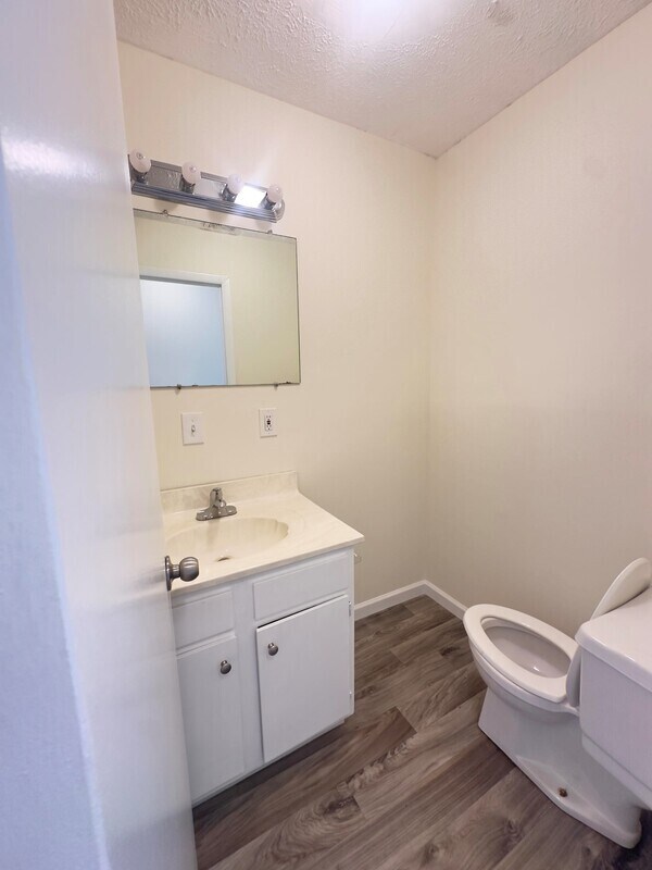 Foto del edificio - 54 Maple Ln