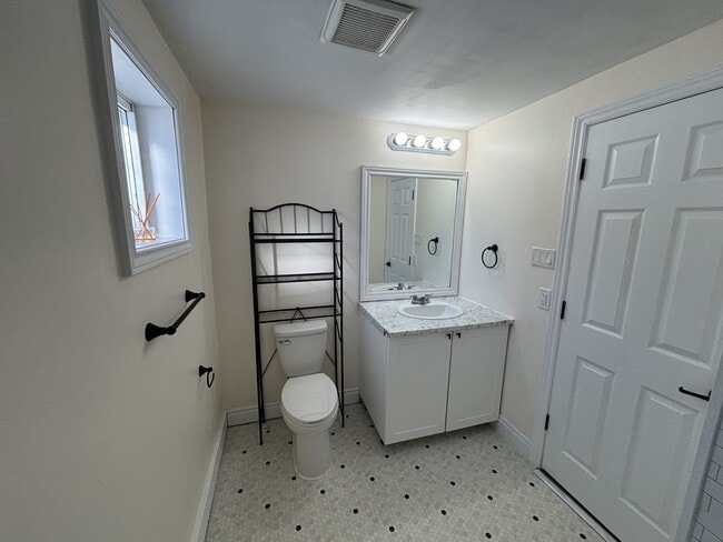 Building Photo - 1091 Whitefield Dr