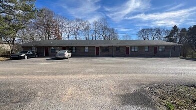 Building Photo - 155 Eastview Ave