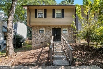 Building Photo - 1114 Falling Water Dr