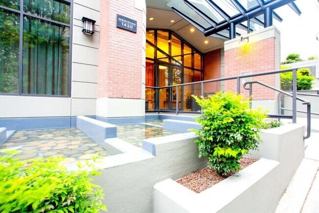 Foto del edificio - 1 bedroom in Seattle WA 98101