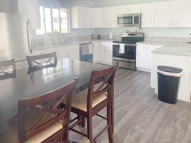 Foto del edificio - Furnished 2-Bedroom Home for Rent in Hawaiian Shores Subdivision