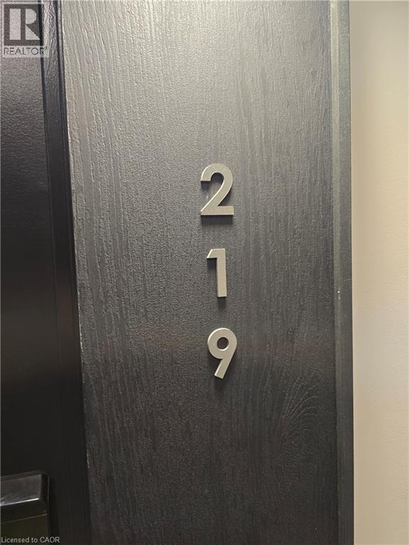 Building Photo - 461 Green Rd