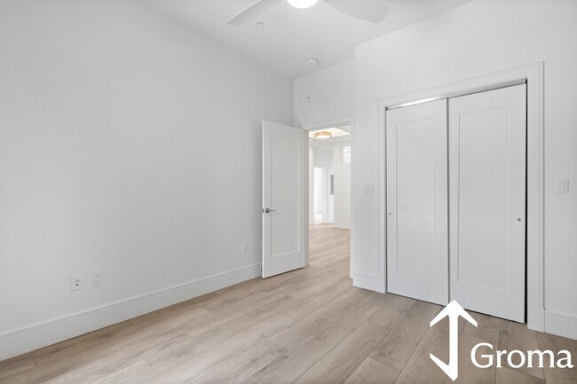 Building Photo - 1580 Beacon St