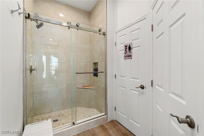 Foto del edificio - 90 Southport Cove