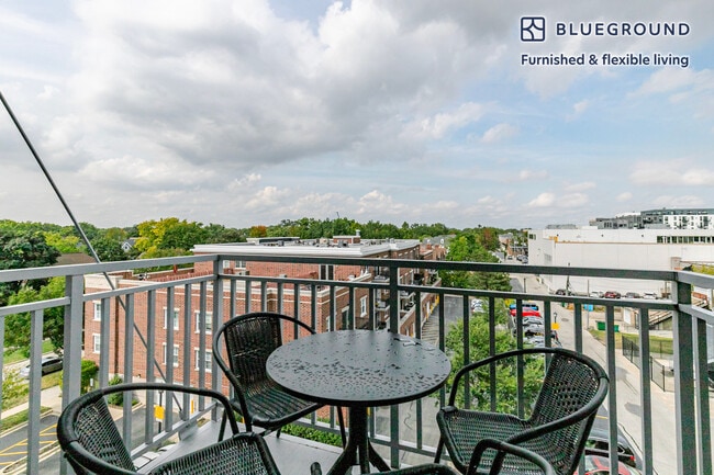 Building Photo - 100 N Addison Ave